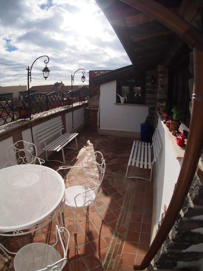 Casa Felice Nel Centro Storico, Tra Etna E Mare Appartement Catánia Buitenkant foto